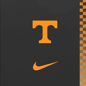 Meet your Posher, Derrick